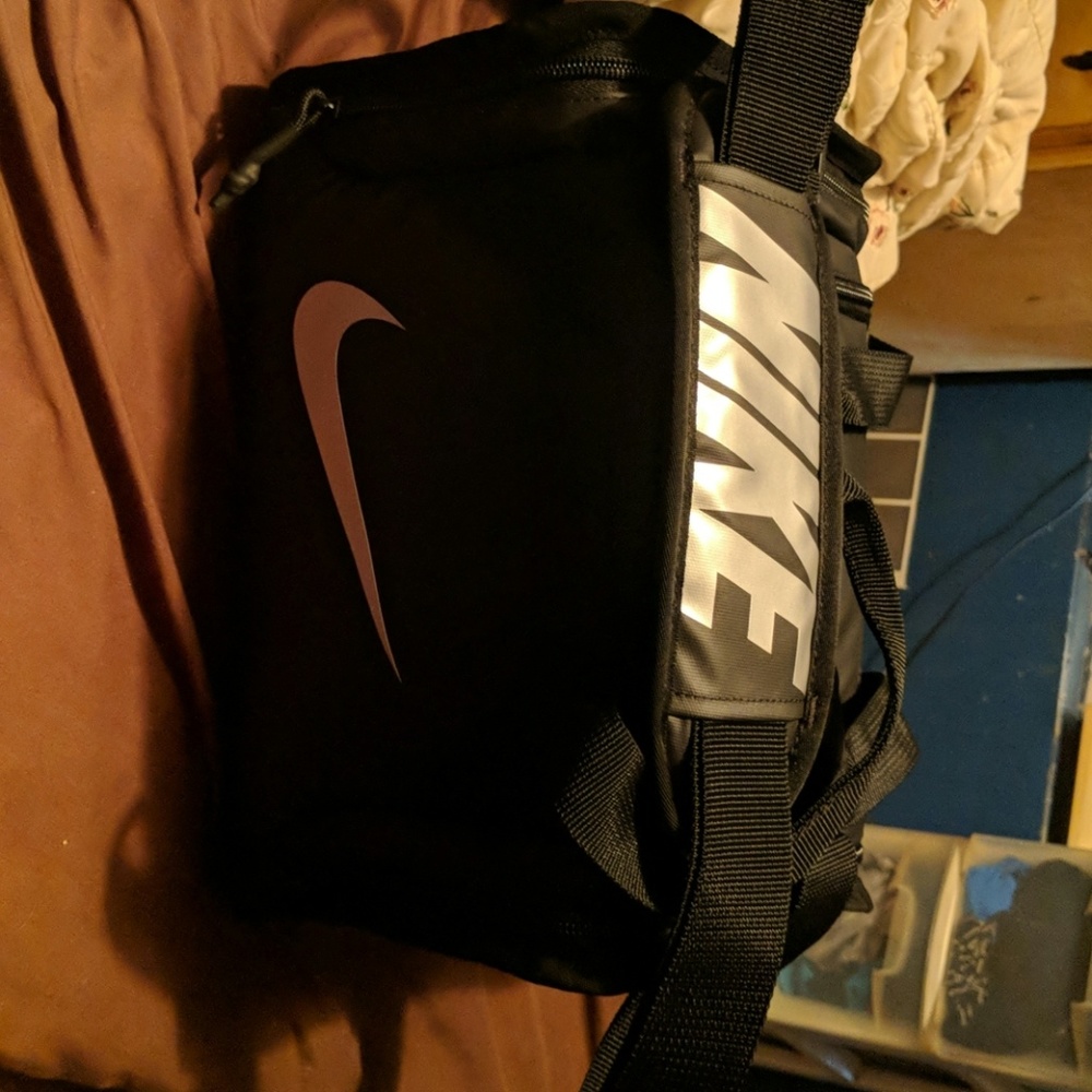 Nike thermal lunch box
